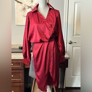 New NWT Beautiful Burgundy Dress by Dress Day size small